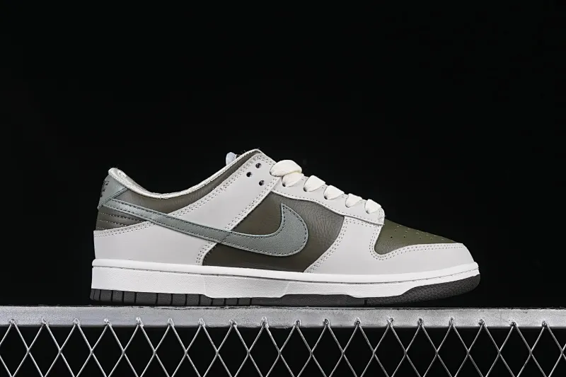 All Categories Nk SB Dunk Series Nk SB Dunk Low Low-top sneakers K version Nk SB Dunk Low "Year Of Snake" Limited to the Year of the Snake Low-top casual sneakers HV5980-231